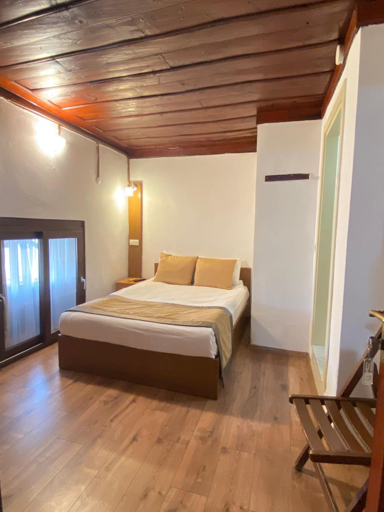 Konak Hotel Kaleici Анталия Екстериор снимка