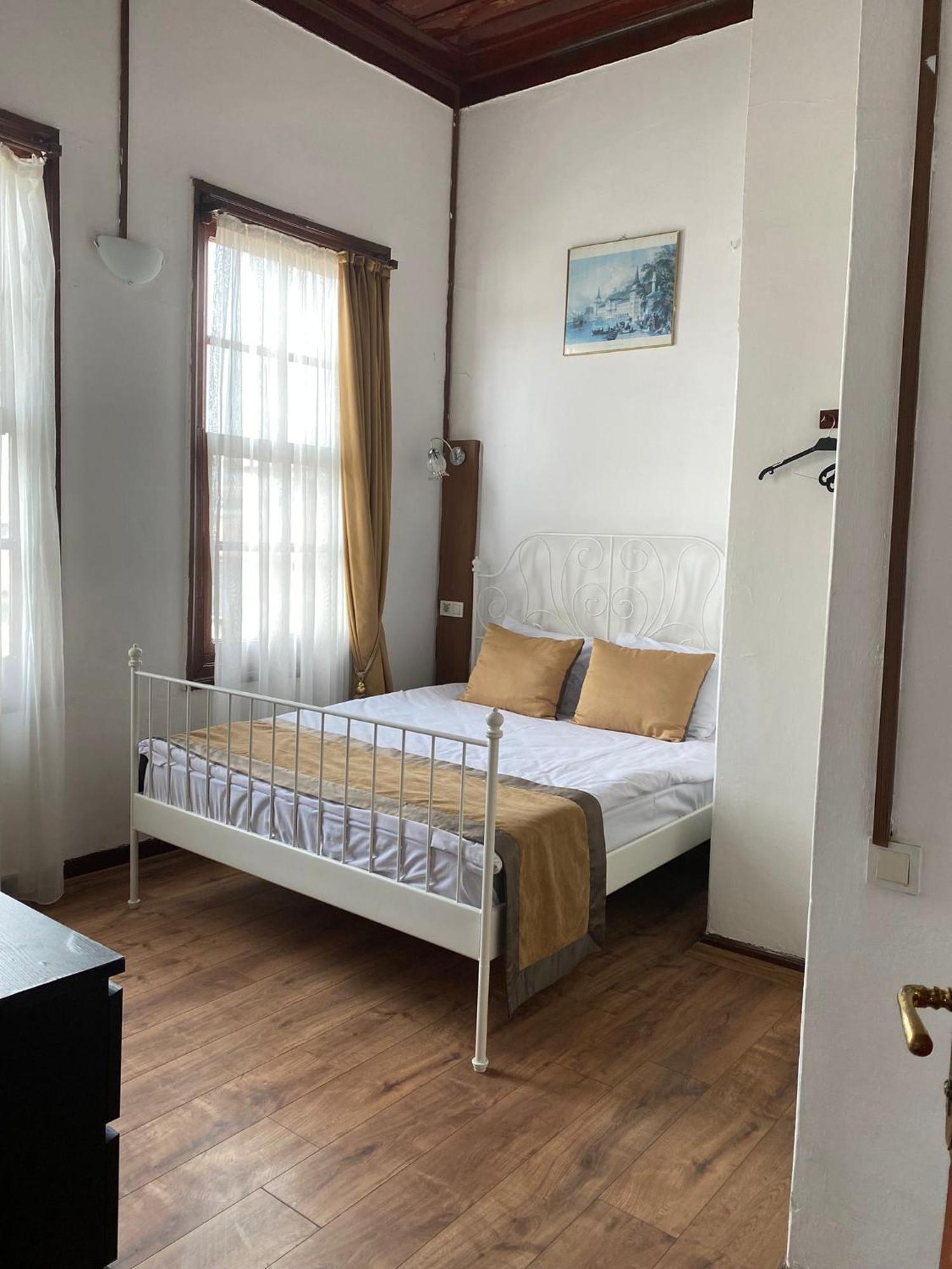 Konak Hotel Kaleici Анталия Екстериор снимка