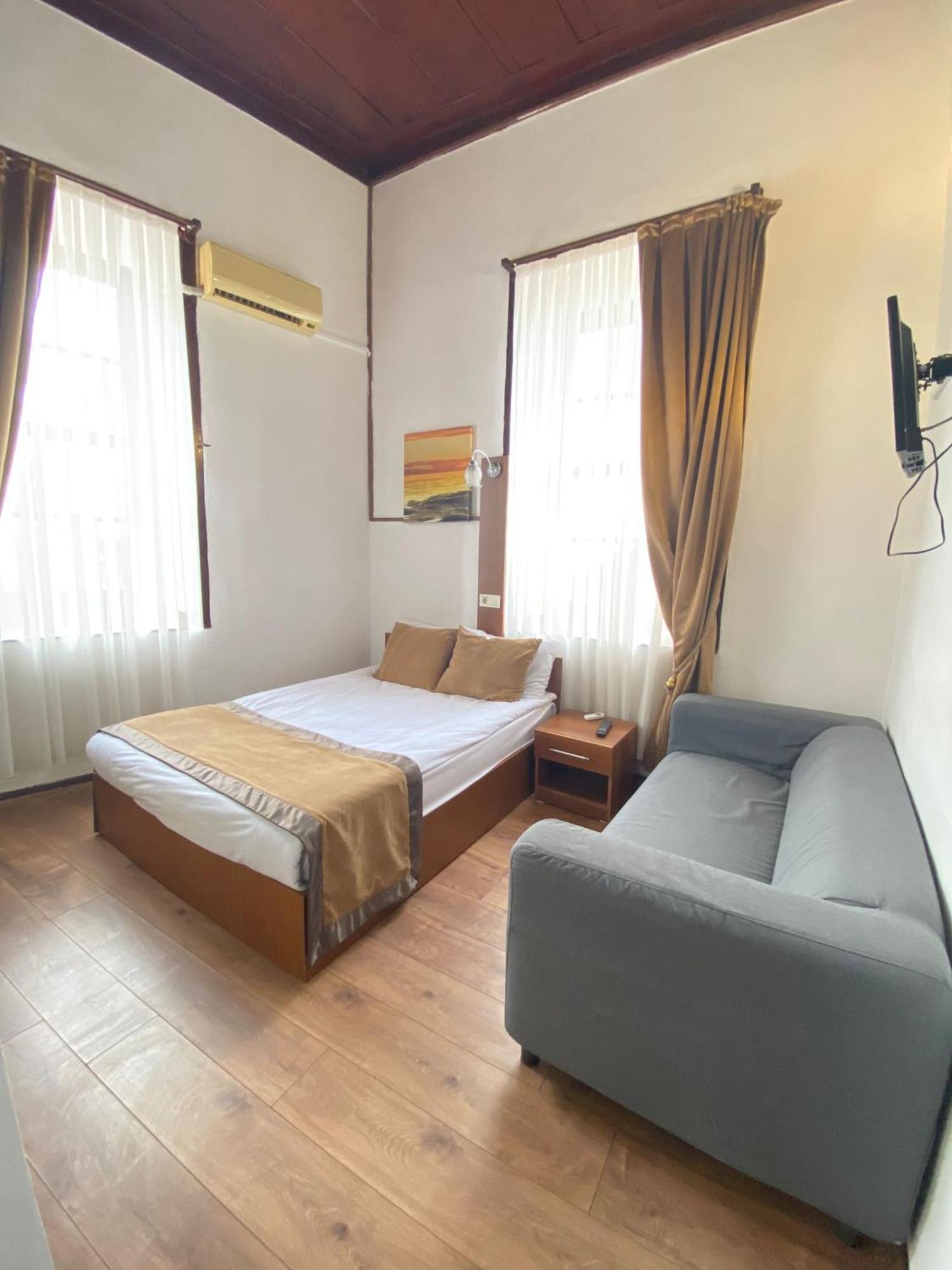 Konak Hotel Kaleici Анталия Екстериор снимка