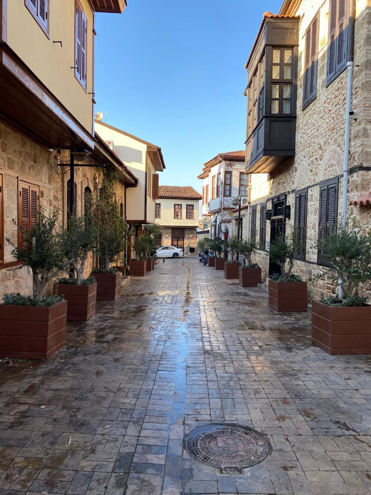 Konak Hotel Kaleici Анталия Екстериор снимка